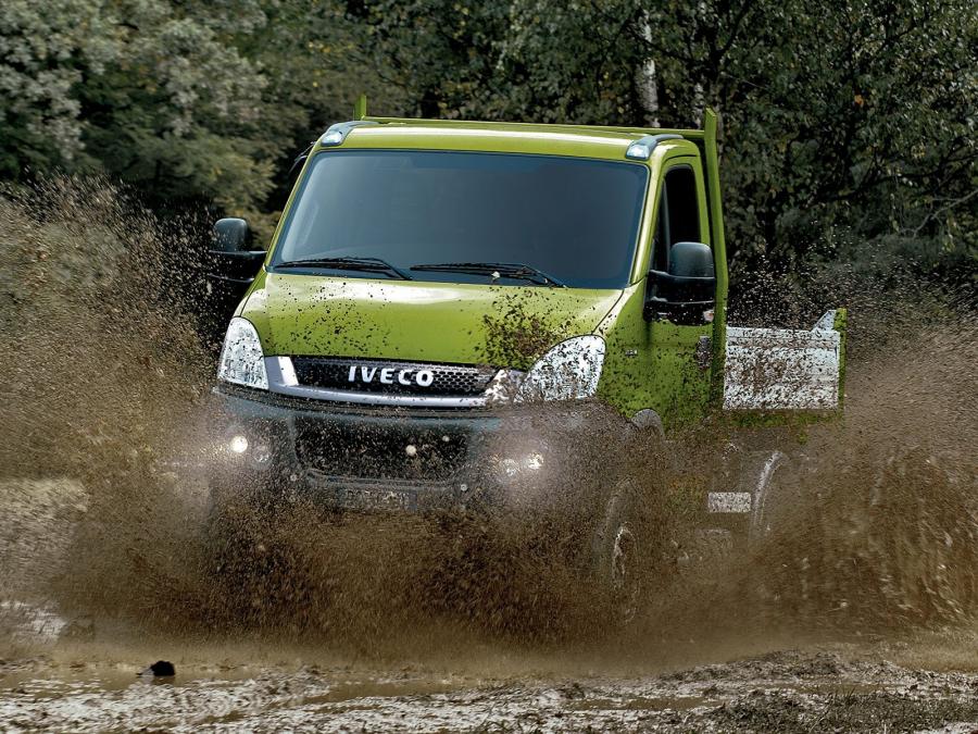  Iveco EcoDaily 4x4 Chassis Cab 2009 года  (UK) (фото 6 из 8)